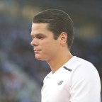 wounded Raonic in brave effort vs Murray in Madrid quarters