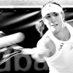 Muguruza loses Wimbledon, wins hearts